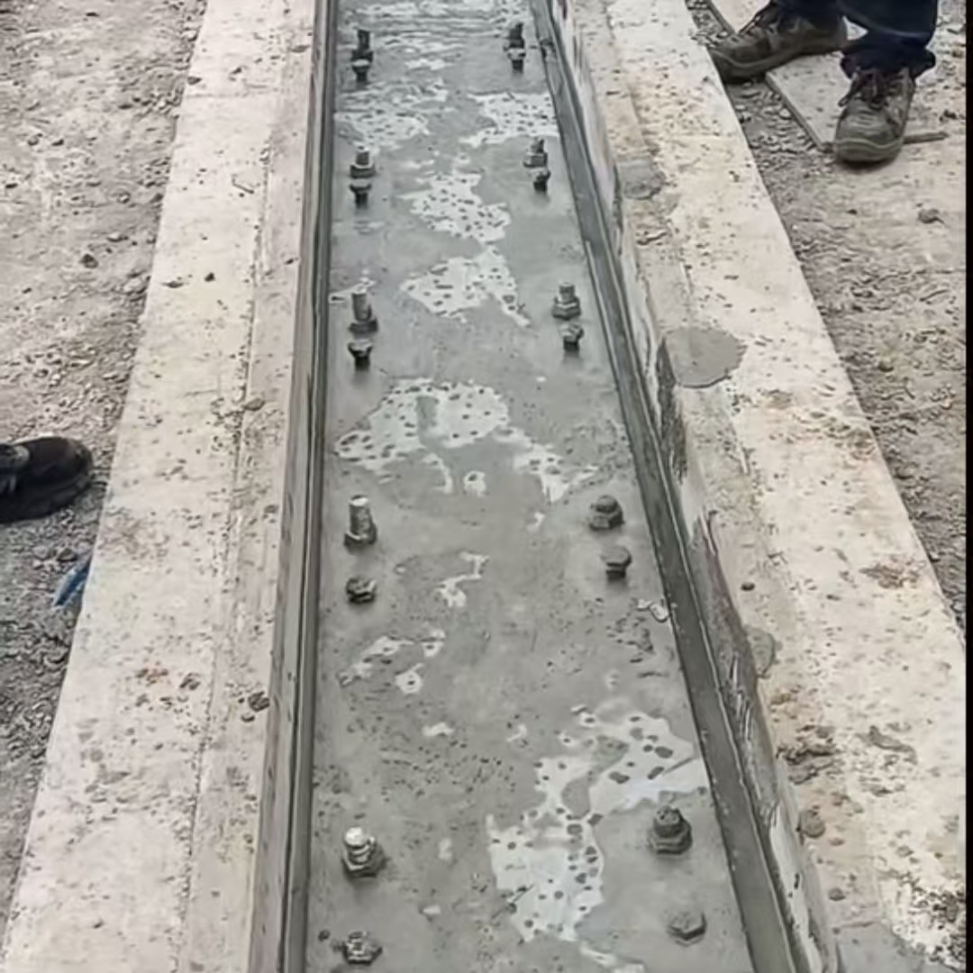 沧浪港口码头起重机龙门吊重型机械设备稳固用早强快凝轨道胶泥